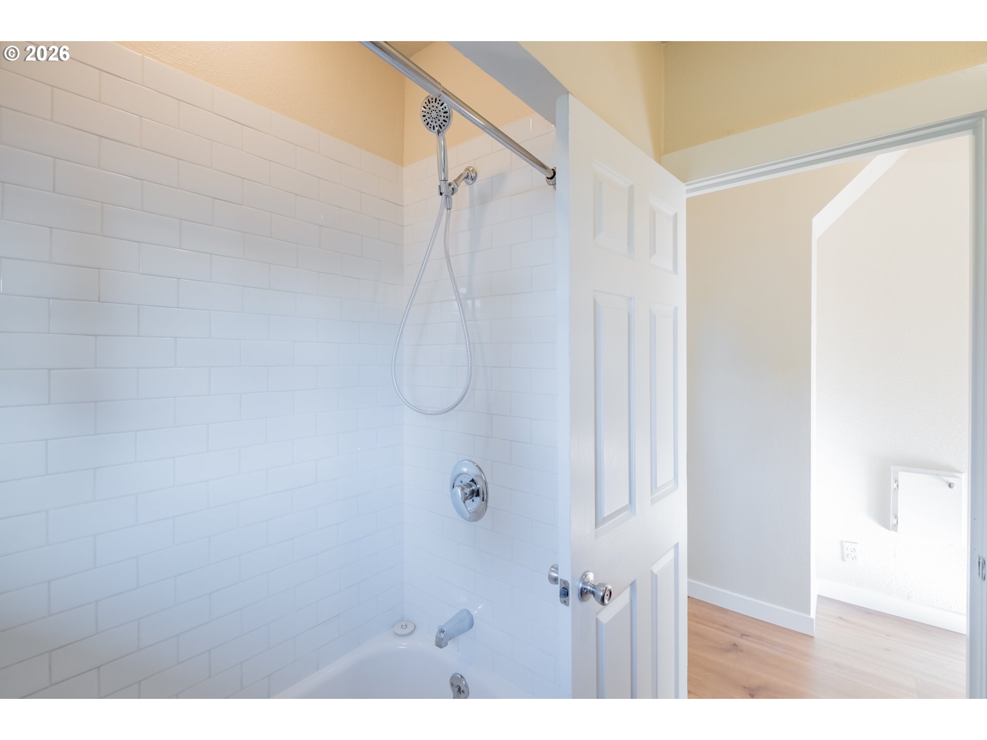 3392 Sunnyview Road Northeast Salem, OR 97301 - Photo 15 of 47 a bathroom with a shower