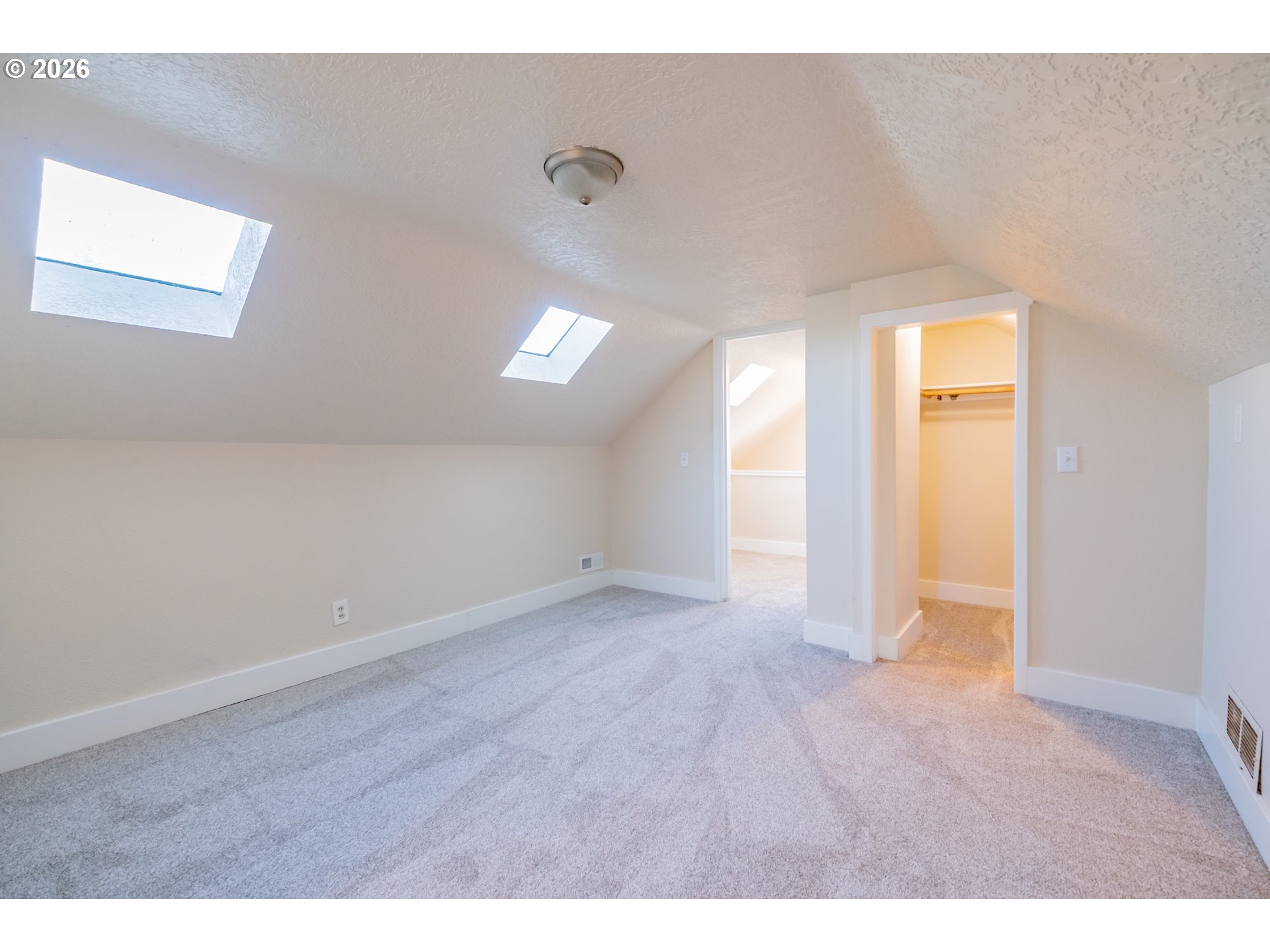 3392 Sunnyview Road Northeast Salem, OR 97301 - Photo 19 of 47 a view of an empty room and window