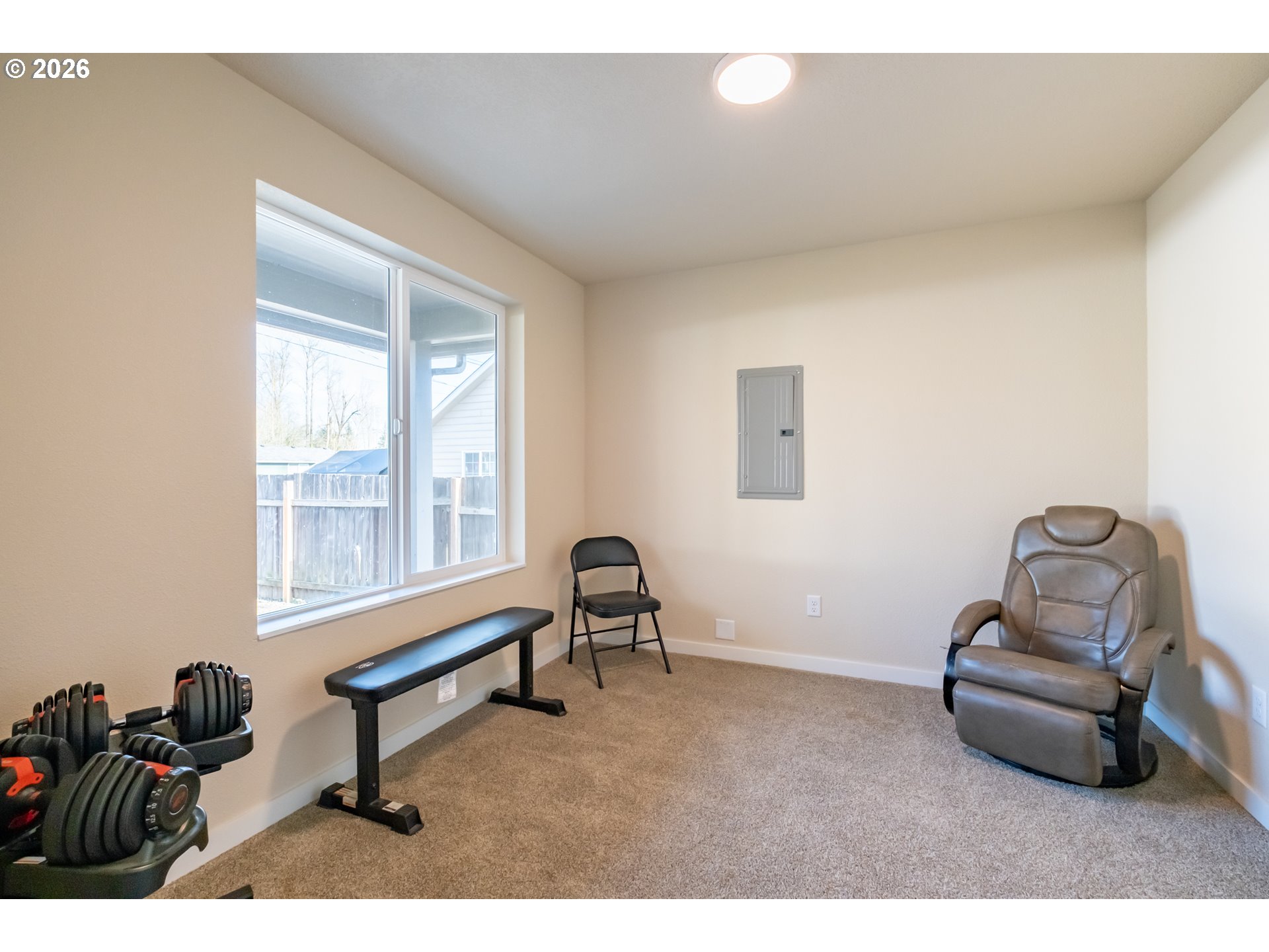 3392 Sunnyview Road Northeast Salem, OR 97301 - Photo 33 of 47 a living room with furniture
