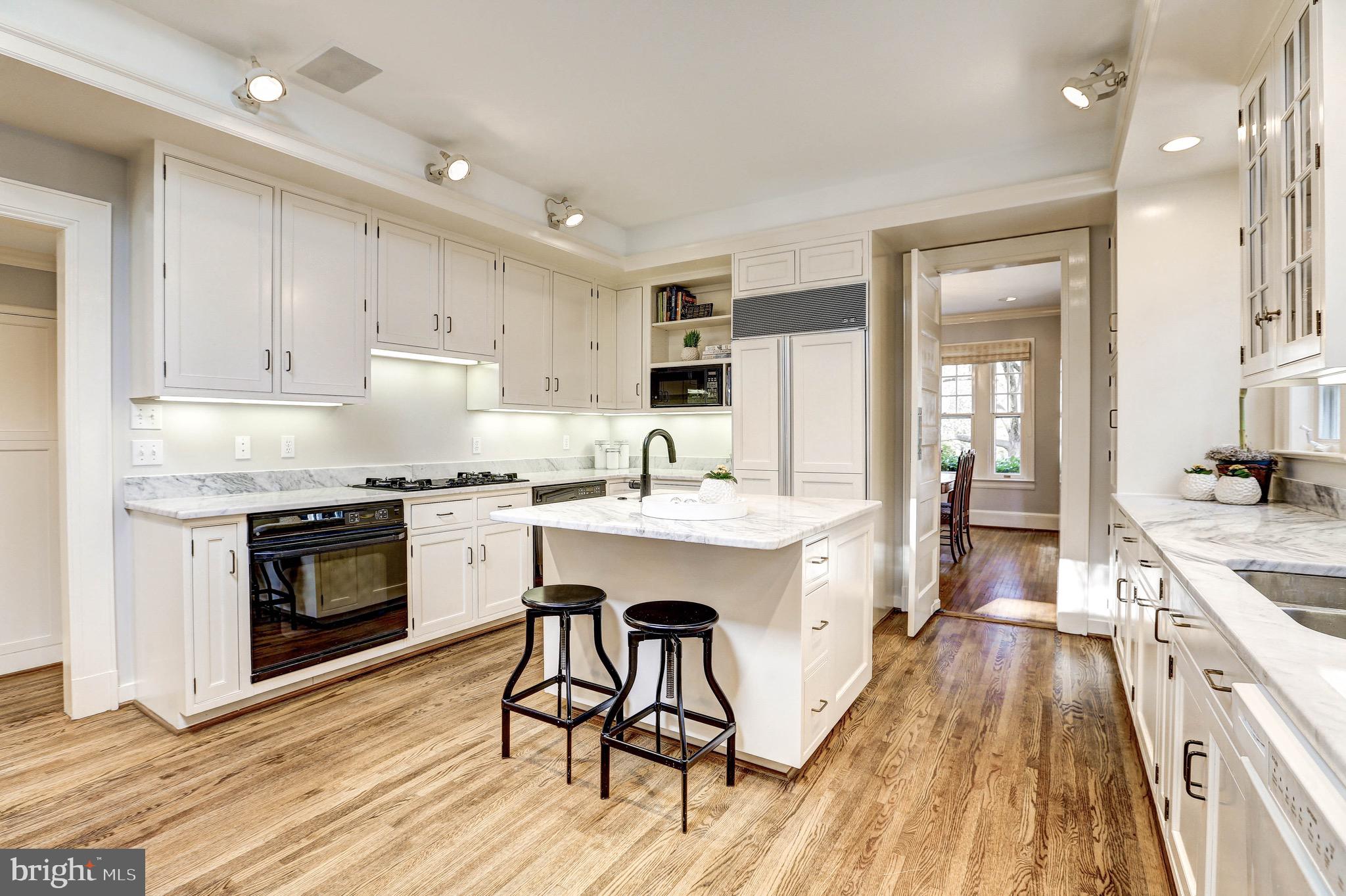 14 Hesketh Street Chevy Chase, MD 20815 - Photo 23 of 74