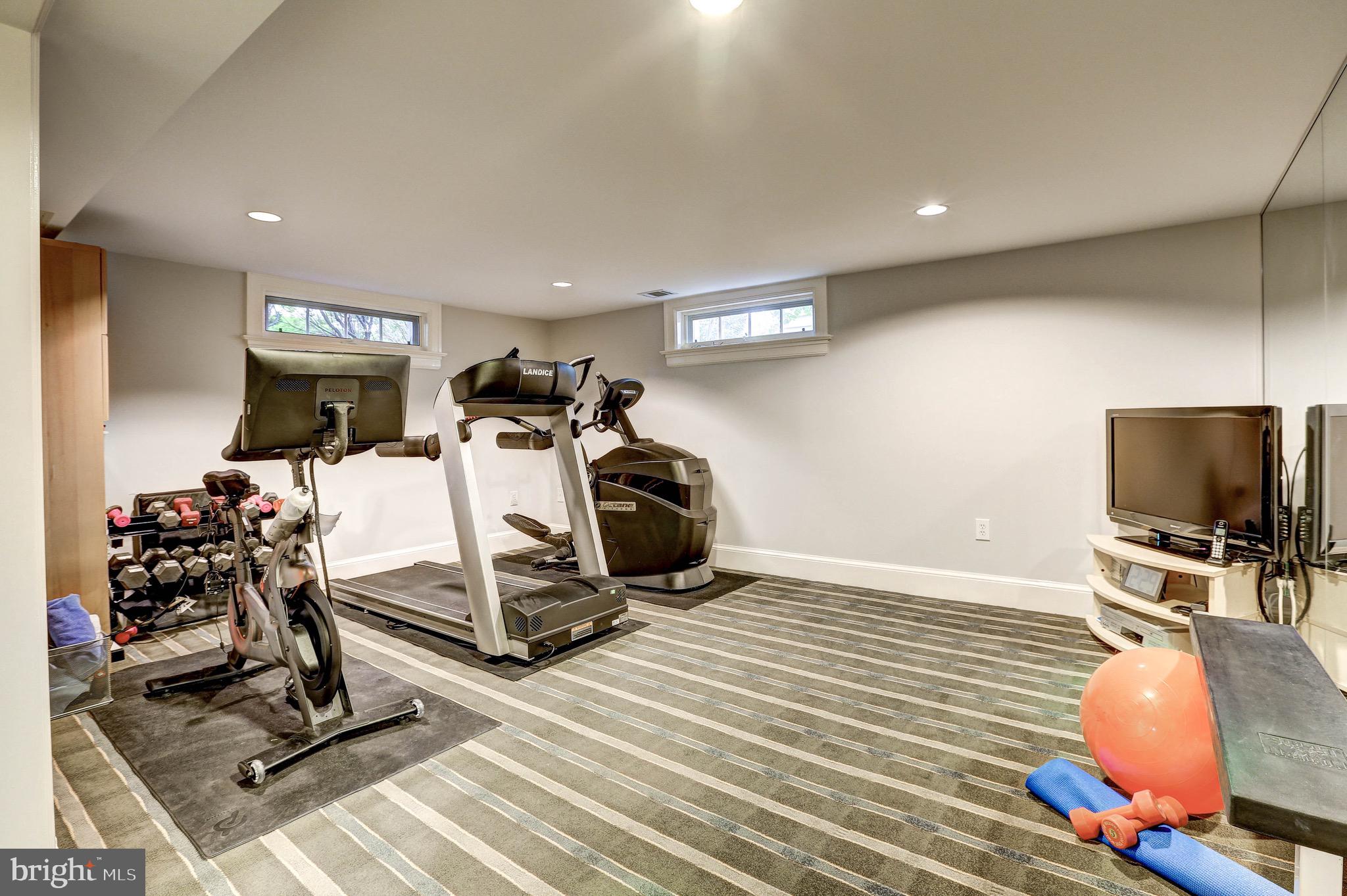 14 Hesketh Street Chevy Chase, MD 20815 - Photo 60 of 74