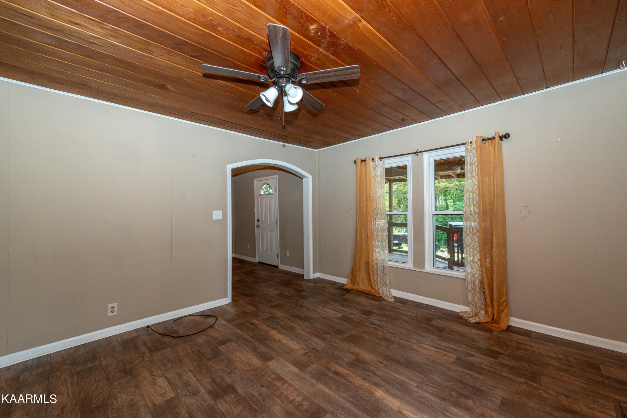 135 North Clover Hill Ridge Road Maryville, TN 37801 - Photo 6 of 58 Gallery Image 6