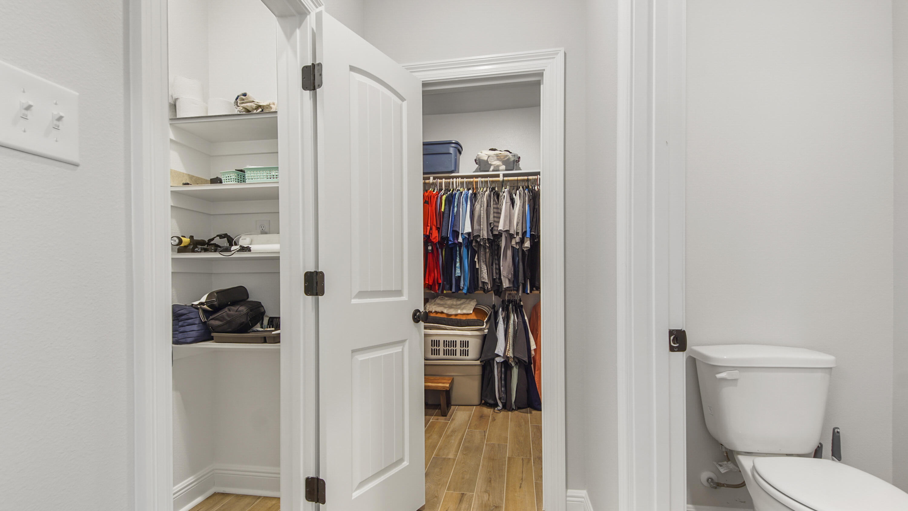 115 Flora Lane Freeport, FL 32439 - Photo 18 of 69 a view of a walk in closet