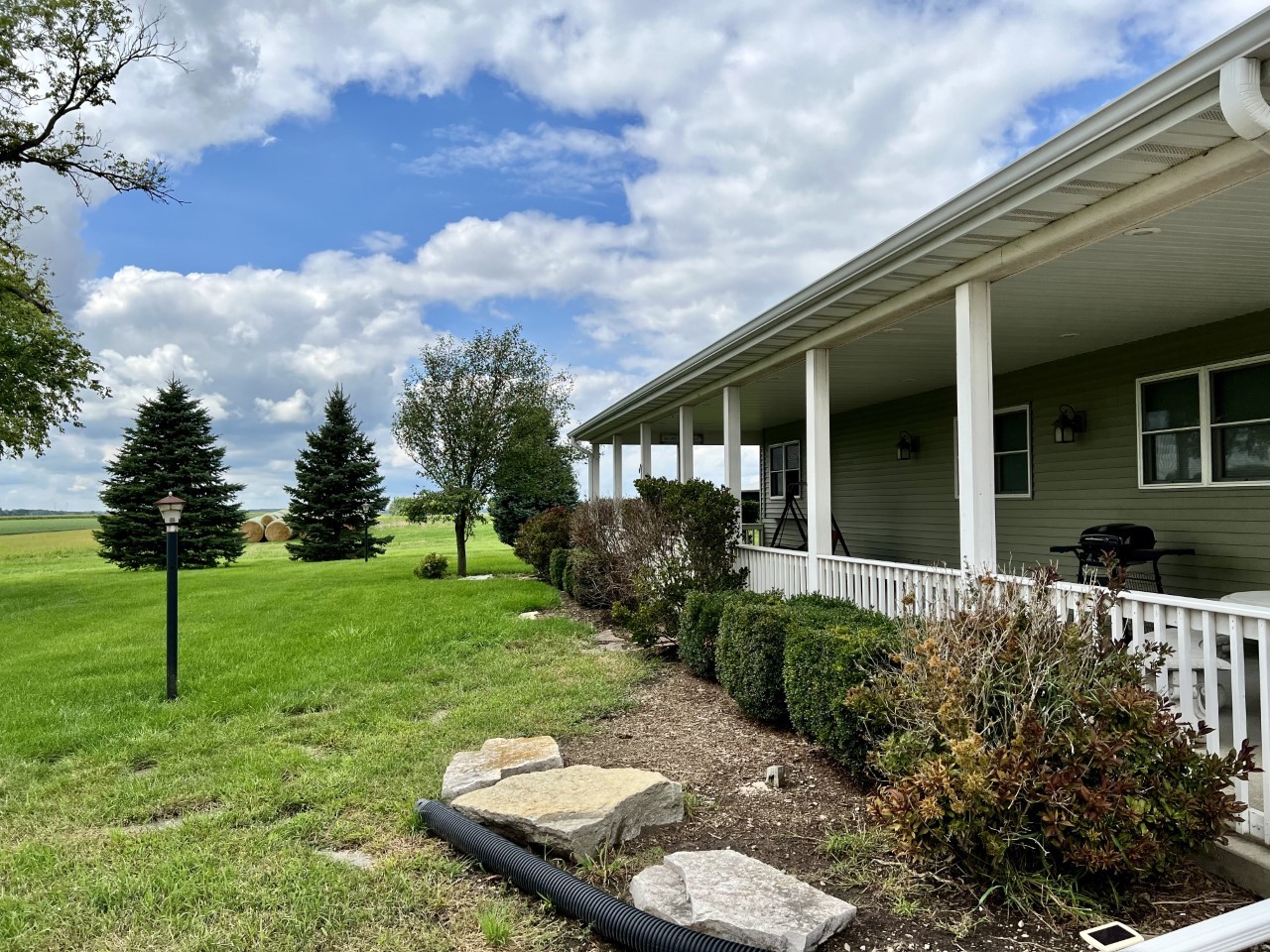 979 North 24th Road Oglesby, IL 61348 - Photo 2 of 33 Gallery Image 2