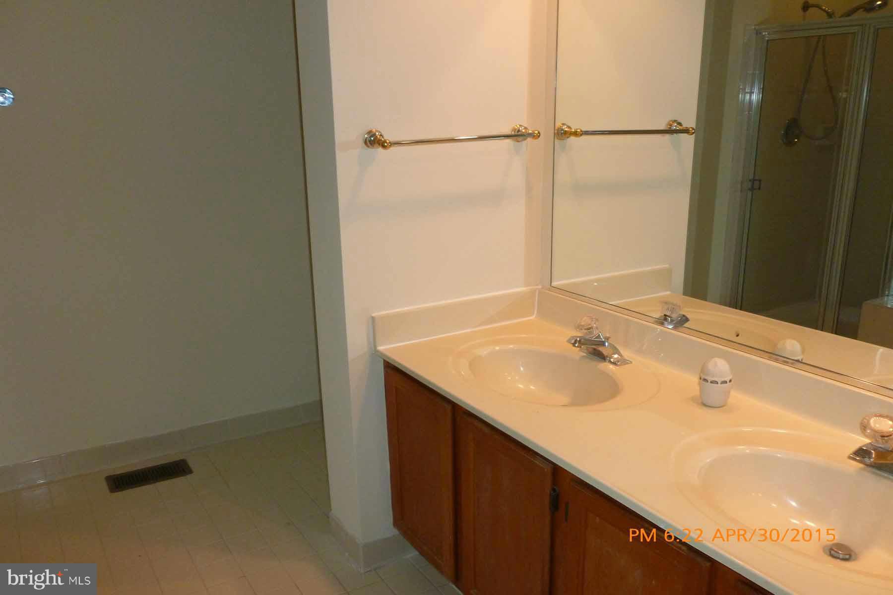 9427 Rosmarin Way Laurel, MD 20708 - Photo 13 of 26 Bath (Master)