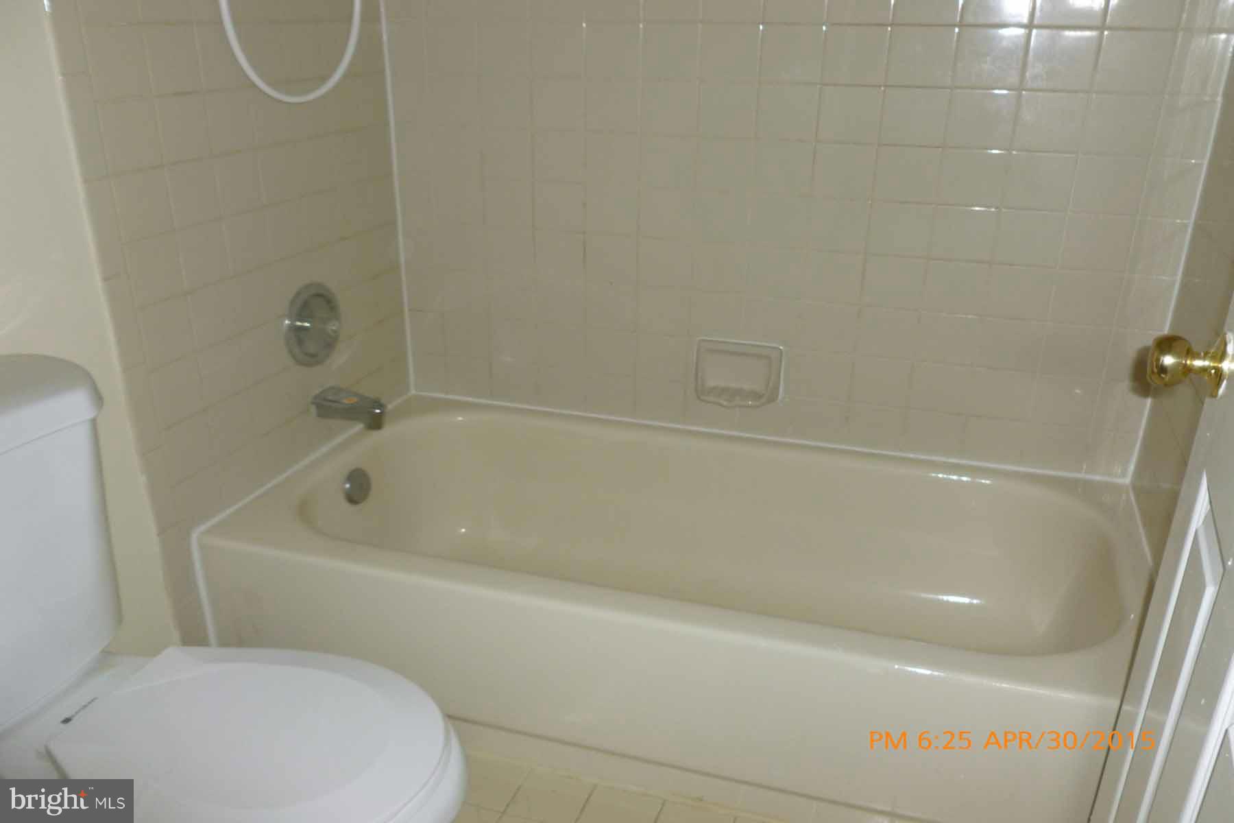 9427 Rosmarin Way Laurel, MD 20708 - Photo 20 of 26 Hall Bath