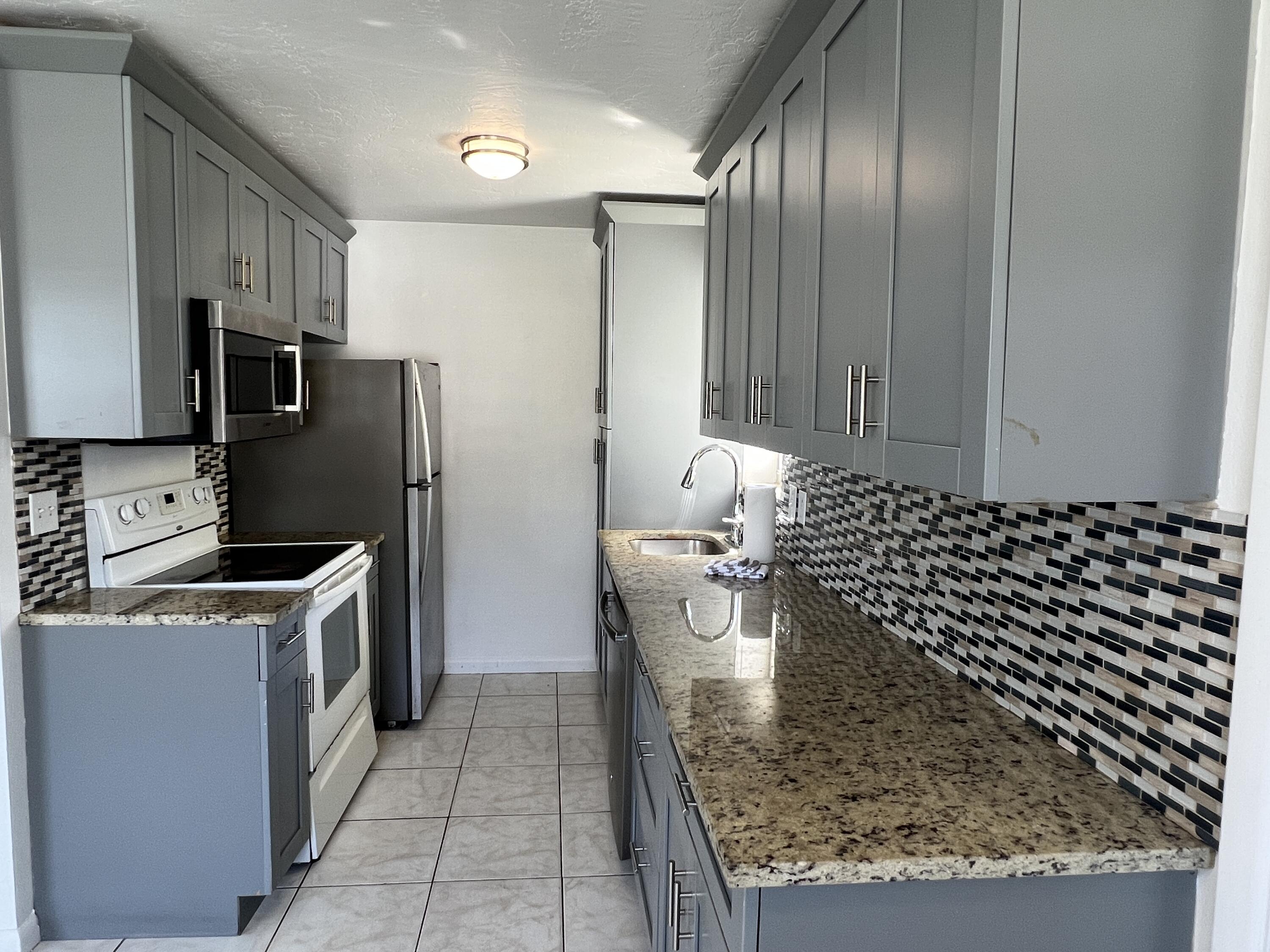 2012 Ardmore Road West Palm Beach, FL 33409 - Photo 4 of 18 Plenty of cabinets