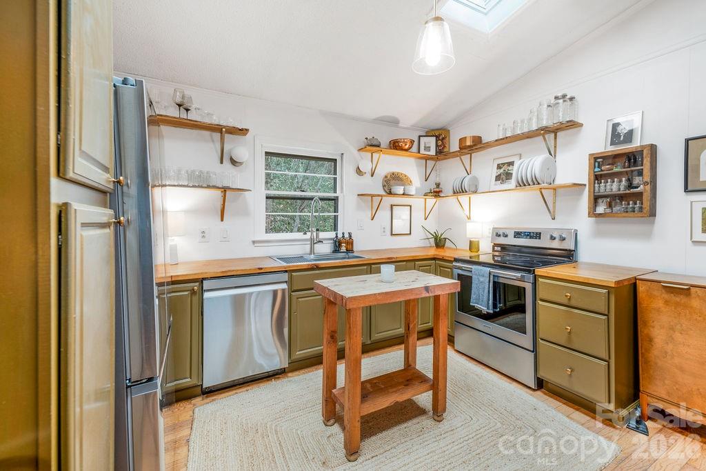 355 East View Road Sylva, NC 28779 - Photo 3 of 38