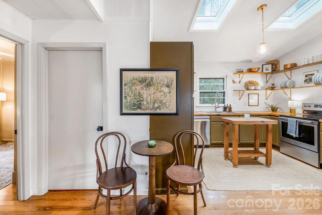 355 East View Road Sylva, NC 28779 - Photo 6 of 38