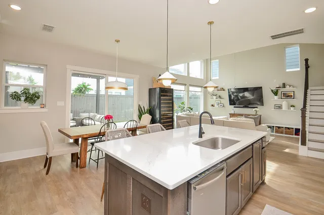 $599,999 | 2505 Swang Pl., Houston, TX 77008