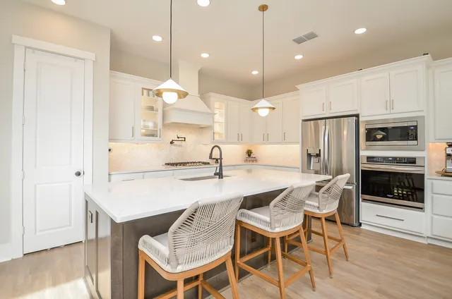 $599,999 | 2505 Swang Pl., Houston, TX 77008