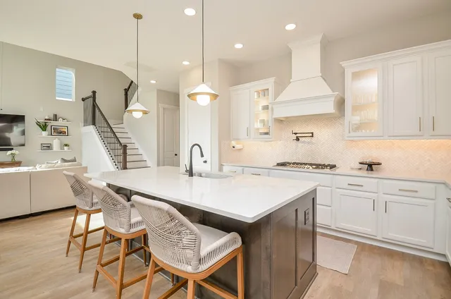 $599,999 | 2505 Swang Pl., Houston, TX 77008