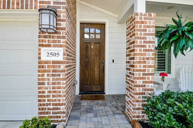 $599,999 | 2505 Swang Pl., Houston, TX 77008