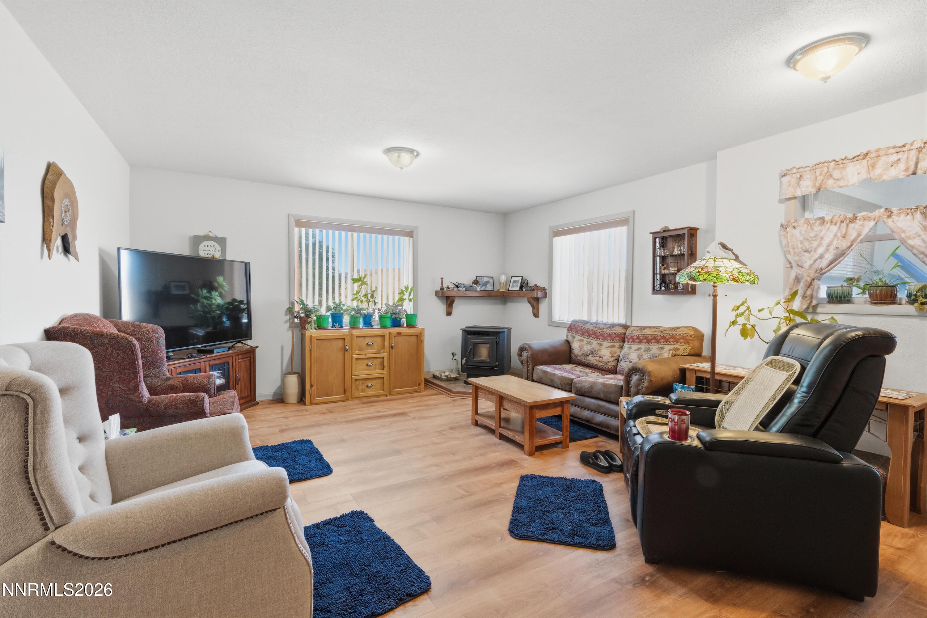 270 Shetland Circle Reno, NV 89508 - Photo 11 of 45 Living Room