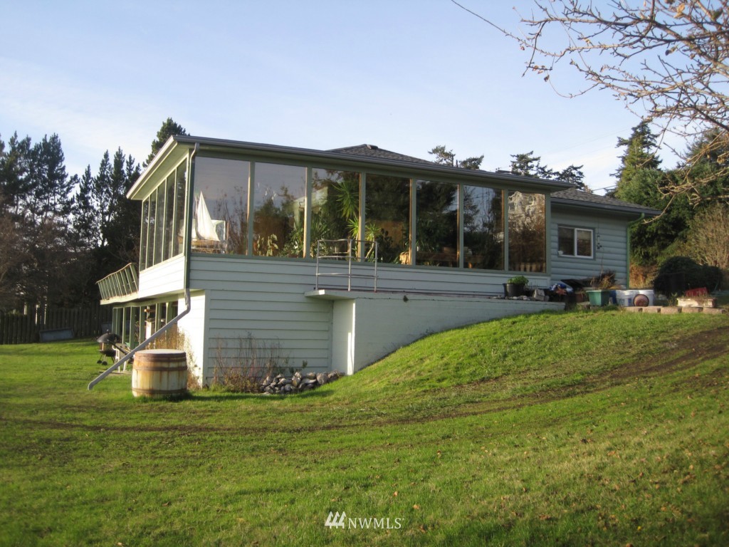 4817 Pear Point Road San Juan Island, WA 98250 - Photo 4 of 12 Gallery Image 4