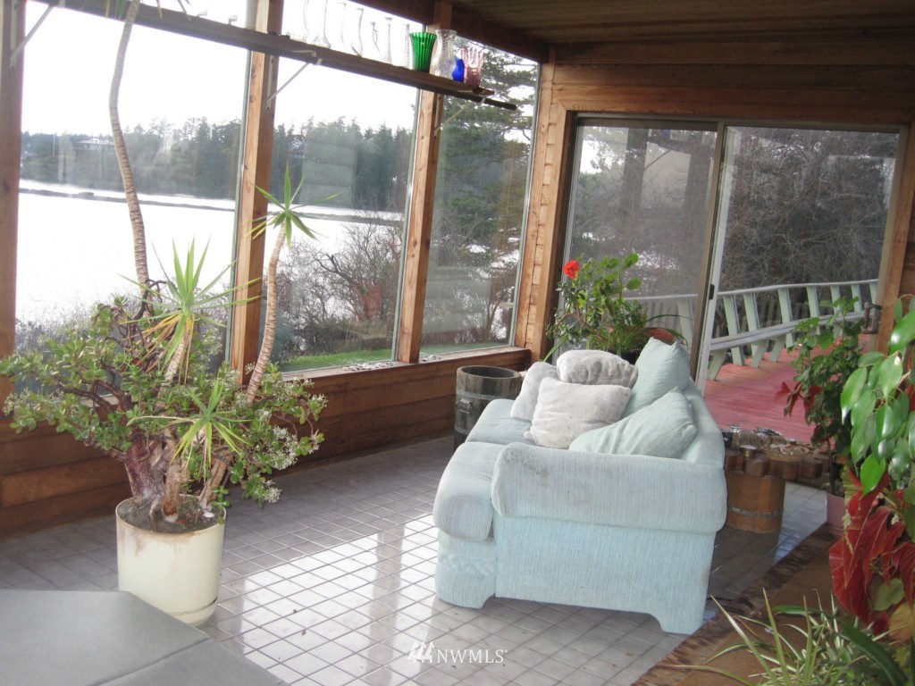 4817 Pear Point Road San Juan Island, WA 98250 - Photo 8 of 12 Gallery Image 8