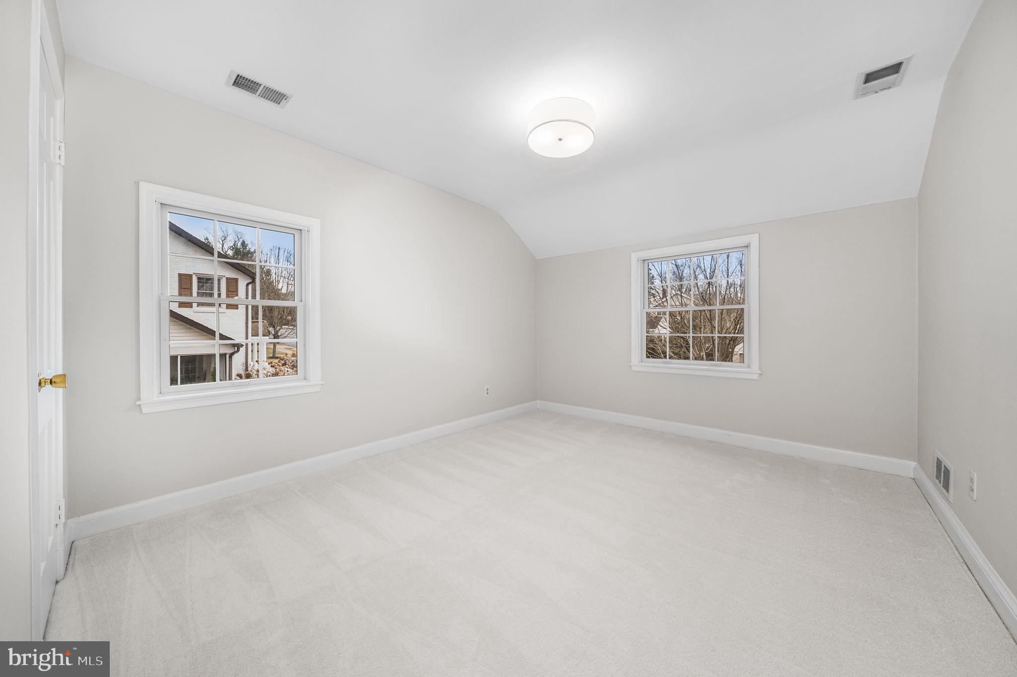 4923 34th Road North Arlington, VA 22207 - Photo 21 of 42 Upper level Bedroom 2