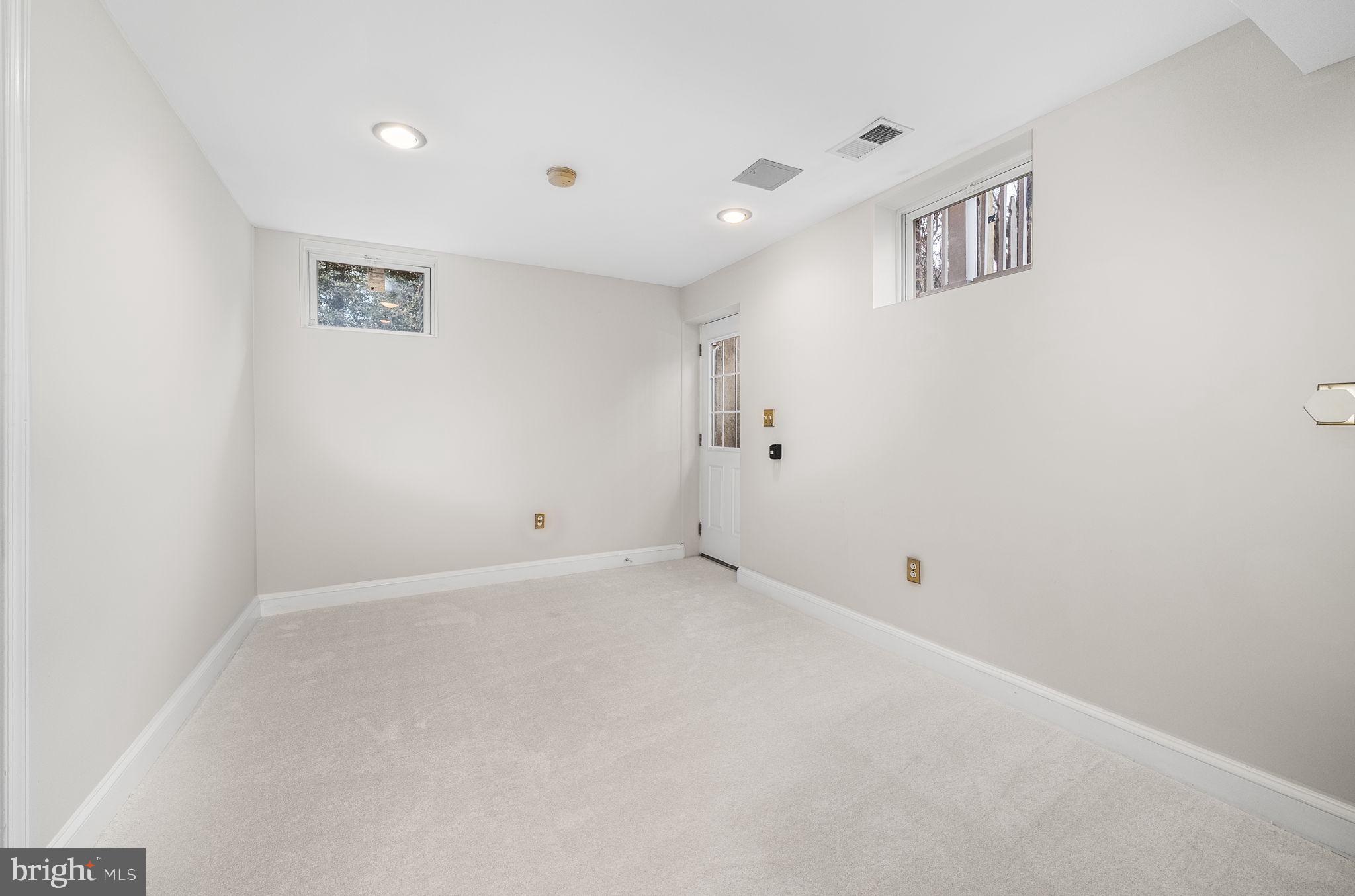 4923 34th Road North Arlington, VA 22207 - Photo 29 of 42 LL Bonus room - workout space or sitting room