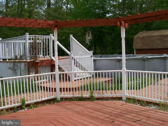 48047 Post Oak Road St. Inigoes, MD 20684 - Photo 11 of 12 Back yard
