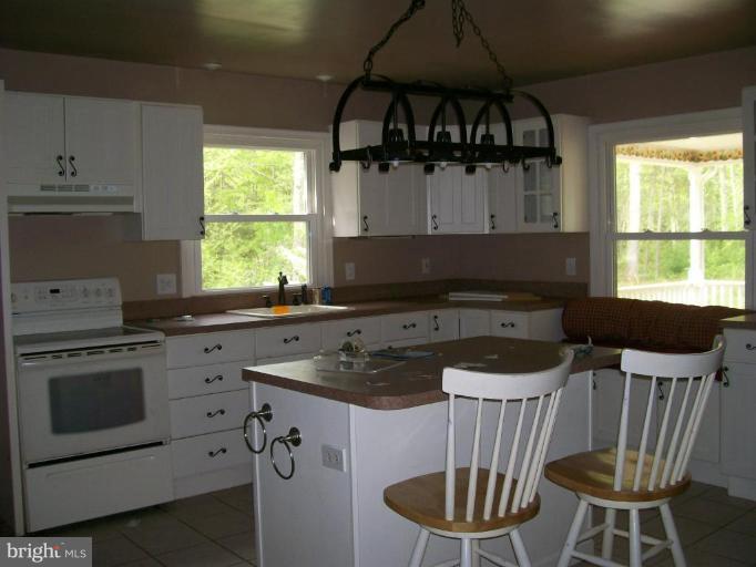 48047 Post Oak Road St. Inigoes, MD 20684 - Photo 3 of 12 Kitchen #2
