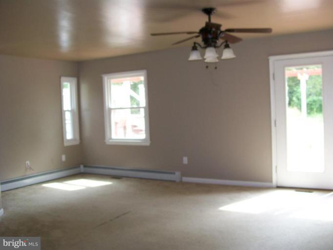 48047 Post Oak Road St. Inigoes, MD 20684 - Photo 7 of 12 Family Room
