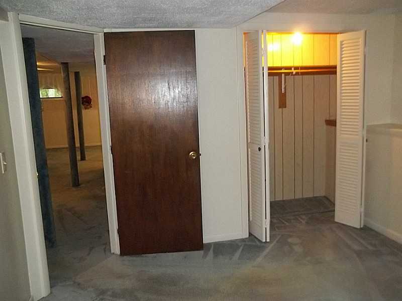 73 Francis Road Glocester, RI 02857 - Photo 19 of 24 Bedroom. In law