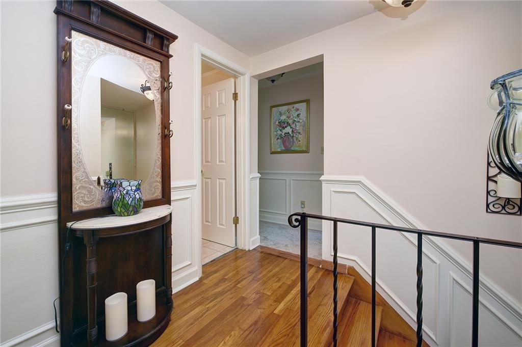 320 High Street Elizabeth, PA 15037 - Photo 12 of 25 UPSTAIRS LANDING..NOTICE THE BEAUTIFUL DETAILS