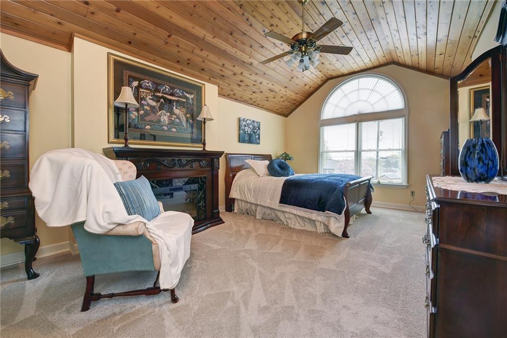 320 High Street Elizabeth, PA 15037 - Photo 13 of 25 IMMENSE MASTER BEDROOM...LOOK AT THOSE CEILINGS!