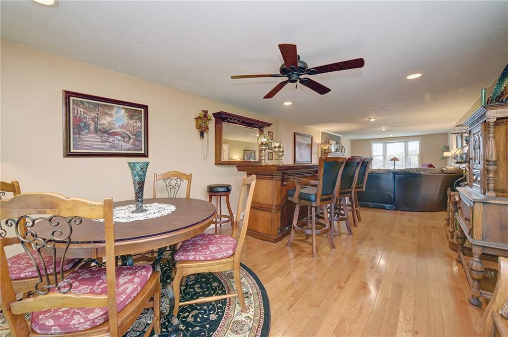 320 High Street Elizabeth, PA 15037 - Photo 5 of 25 IMAGINE THE ENTERTAINING YOU COULD DO IN THIS ROOM!