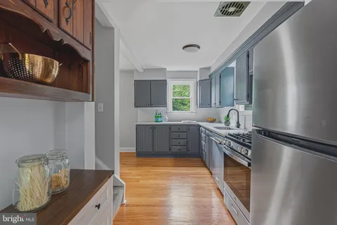 $1,095,000 | 625 South Quincy Street, Arlington, VA 22204