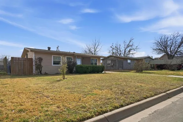 $1,700 | 1741 Pasadena Drive, Abilene, TX 79601