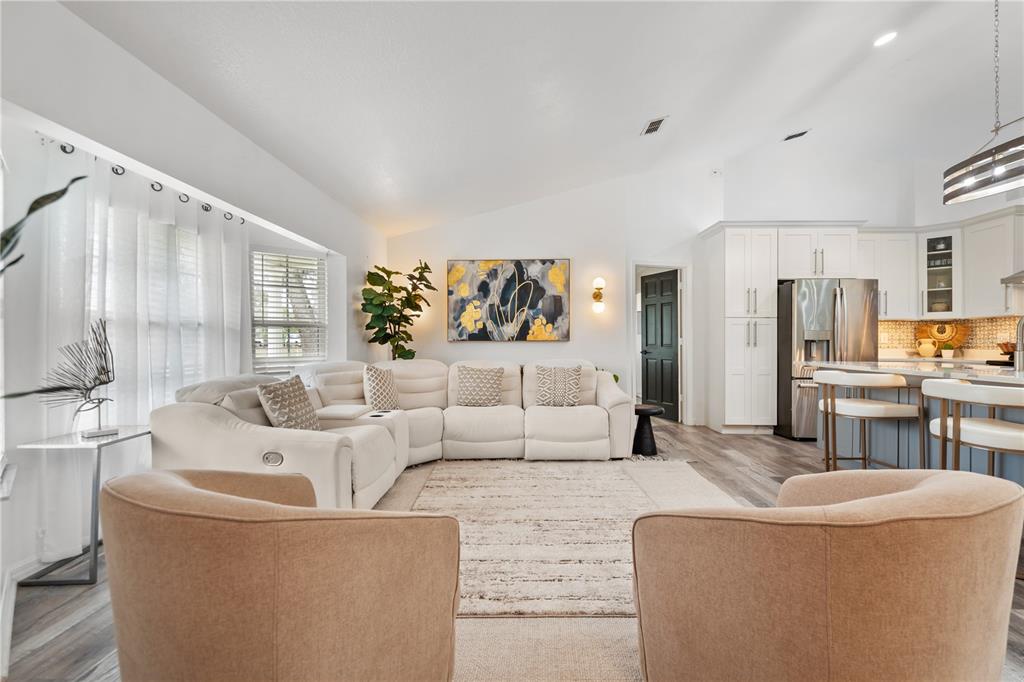 335 Debary Avenue DeBary, FL 32713 - Photo 5 of 31