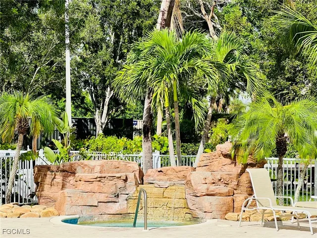 a view of an outdoor space