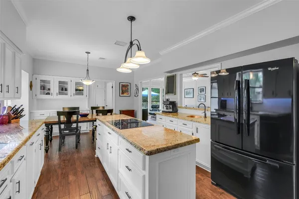 $685,000 | 26 Split Rock Road, Spring, TX 77381
