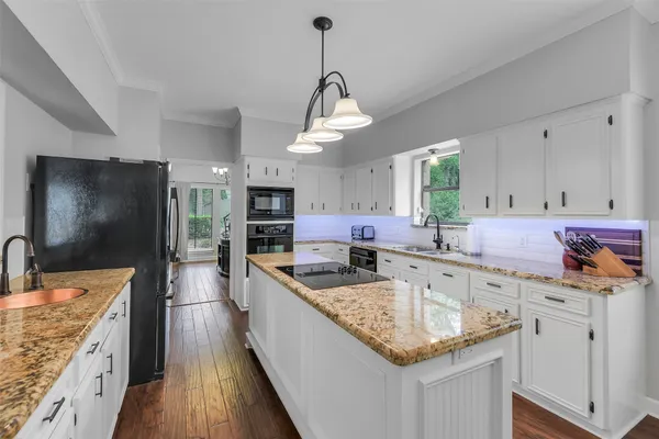$685,000 | 26 Split Rock Road, Spring, TX 77381