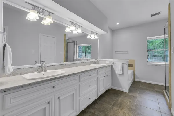 $685,000 | 26 Split Rock Road, Spring, TX 77381