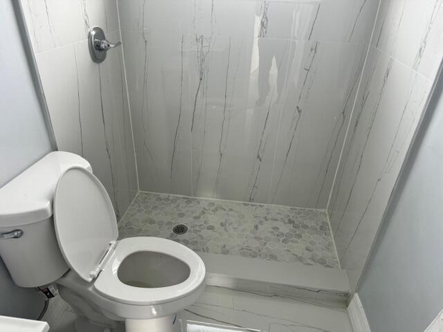 1015 Avenue I, Unit 2 Riviera Beach, FL 33404 - Photo 9 of 12 IMG_9319