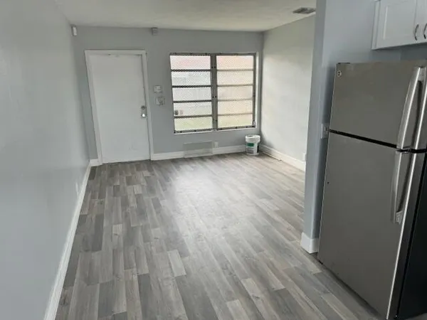 $1,800 | 1015 Avenue I, Unit 2, Riviera Beach, FL 33404