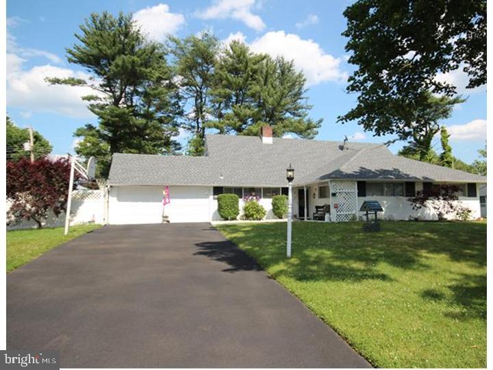 18 Red Berry Road Levittown, PA 19056 - Photo 1 of 20 Gallery Image 1