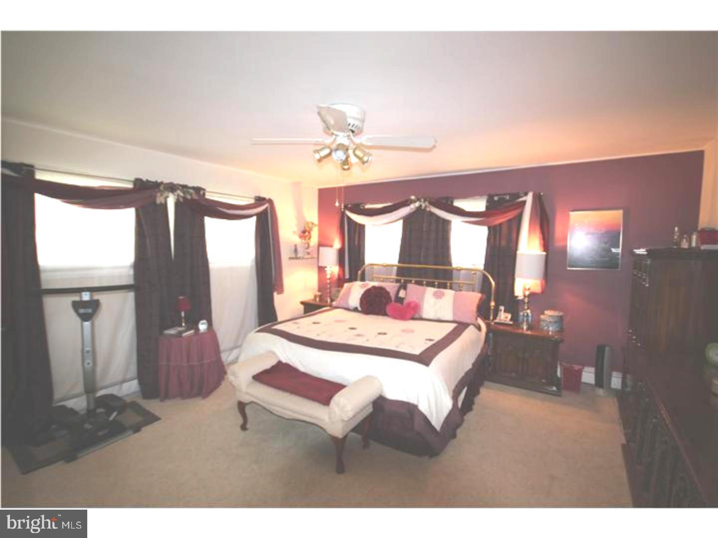 18 Red Berry Road Levittown, PA 19056 - Photo 12 of 20 Gallery Image 12