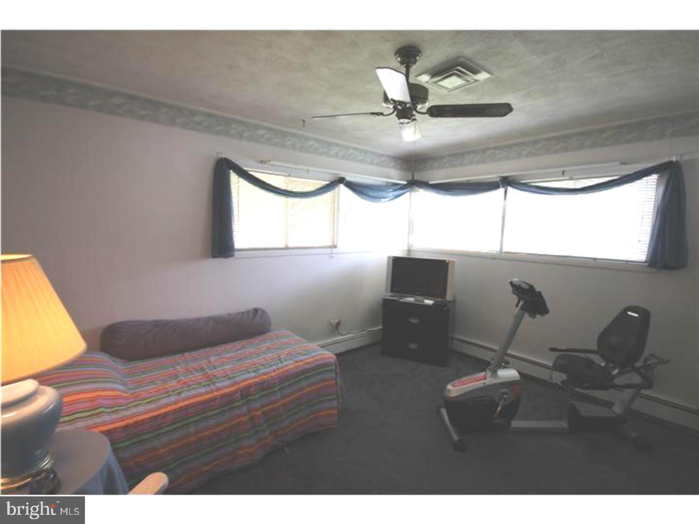 18 Red Berry Road Levittown, PA 19056 - Photo 16 of 20 Gallery Image 16