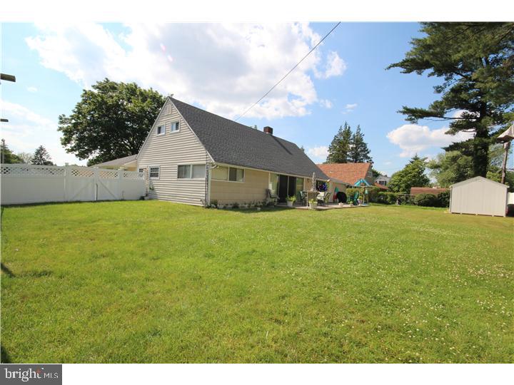 18 Red Berry Road Levittown, PA 19056 - Photo 17 of 20 Gallery Image 17