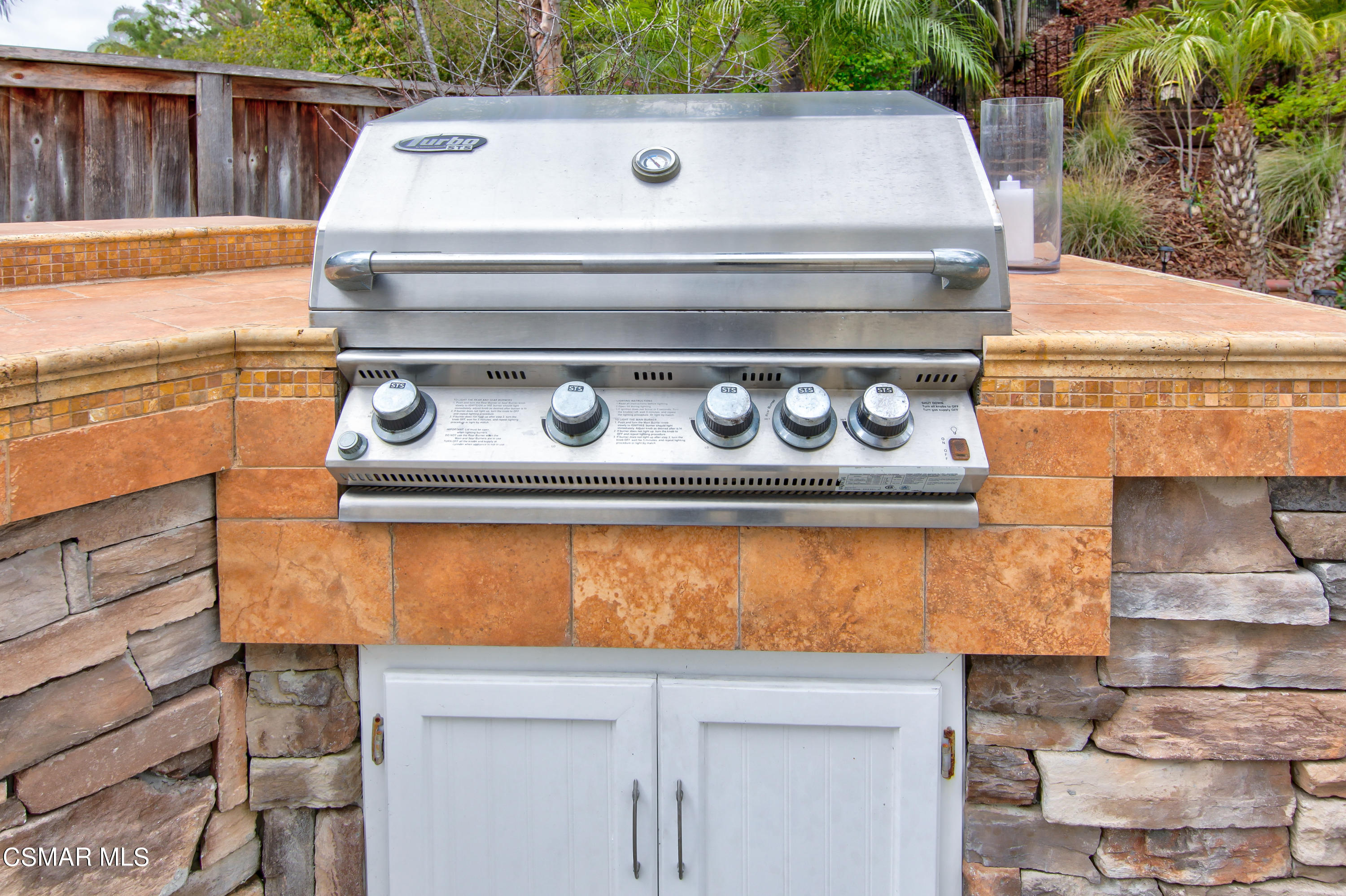445 Innwood Road Simi Valley, CA 93065 - Photo 32 of 44 a close view of stove