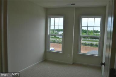 43315 Novi Terrace Ashburn, VA 20147 - Photo 8 of 9 Bedroom