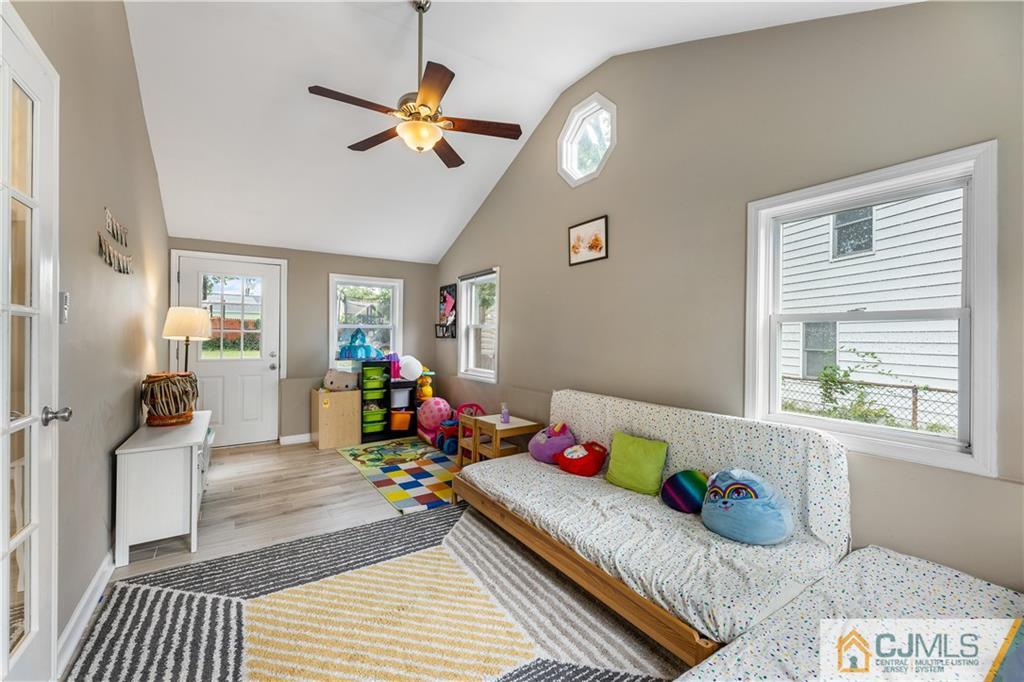 18 Baxter Road Edison, NJ 08817 - Photo 19 of 32 a bedroom with furniture and a window