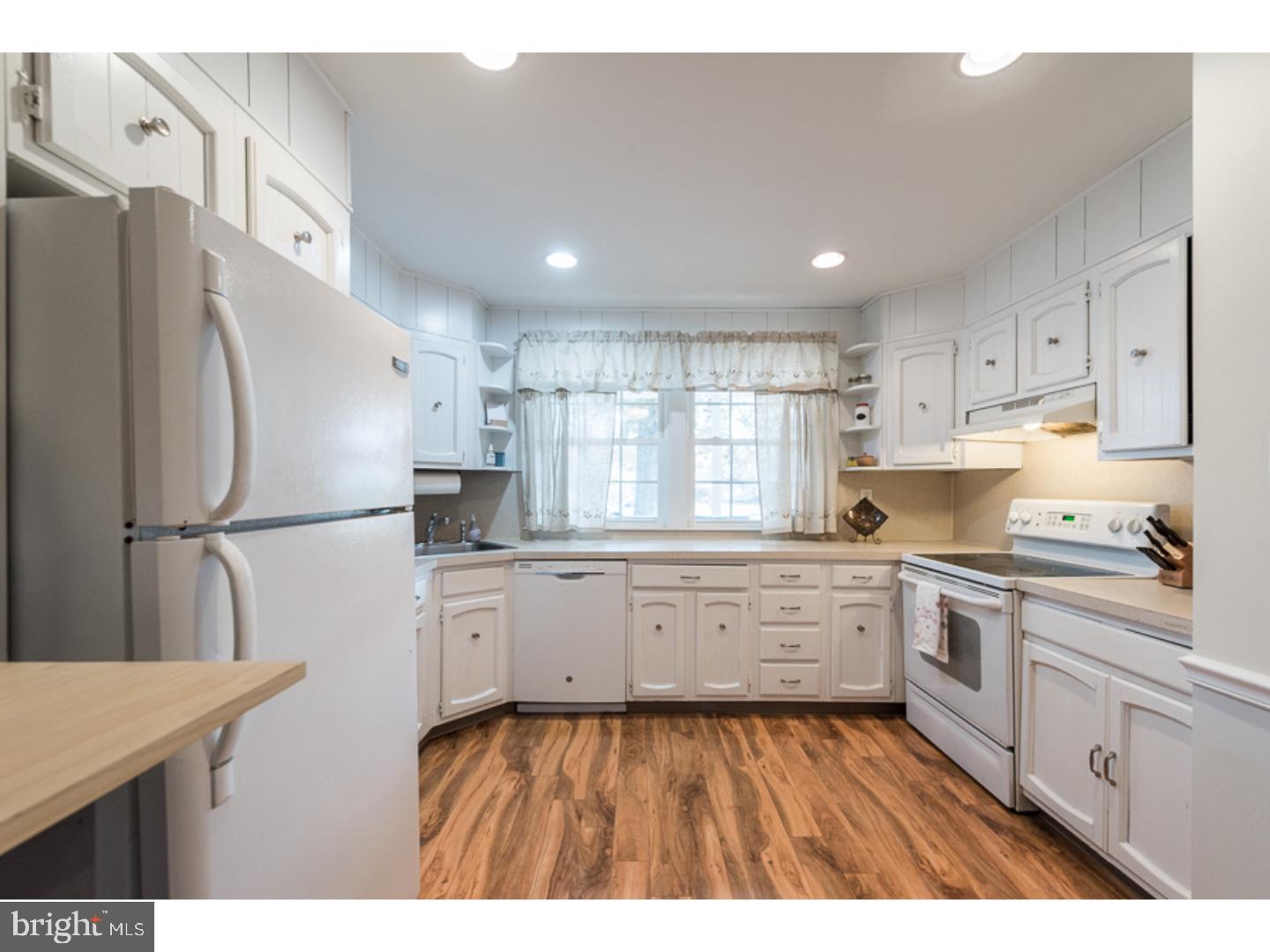 81 Gamewood Road Levittown, PA 19057 - Photo 14 of 24