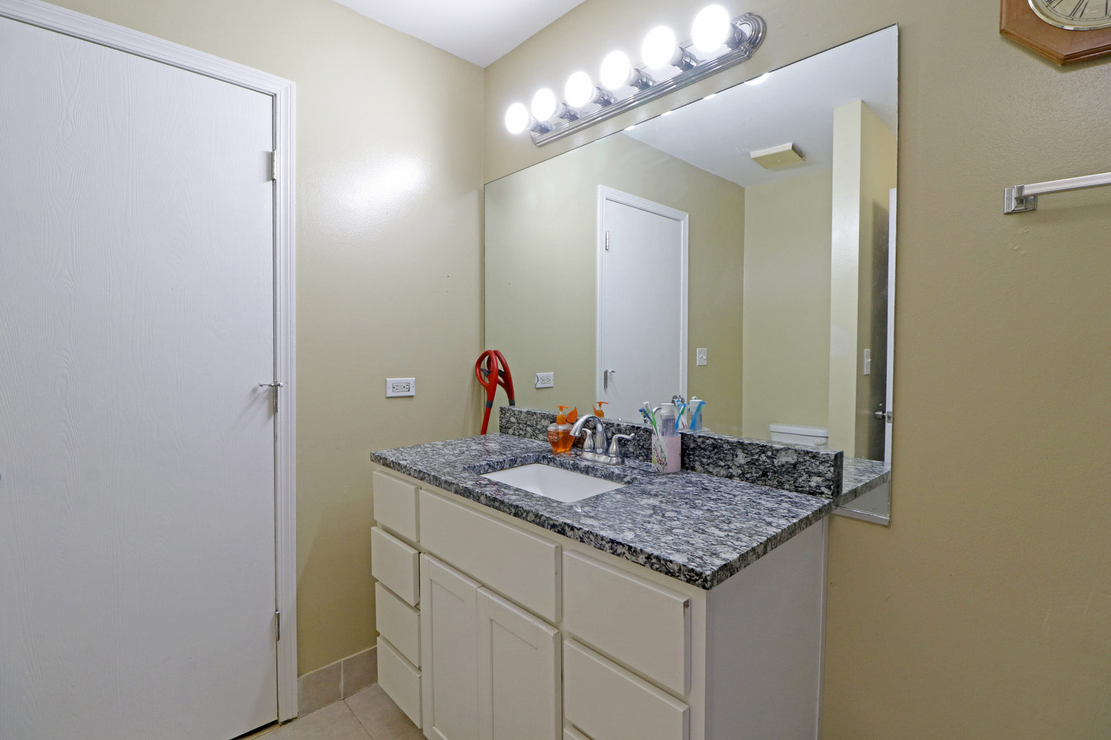 681 Tamarac Boulevard Addison, IL 60101 - Photo 21 of 27