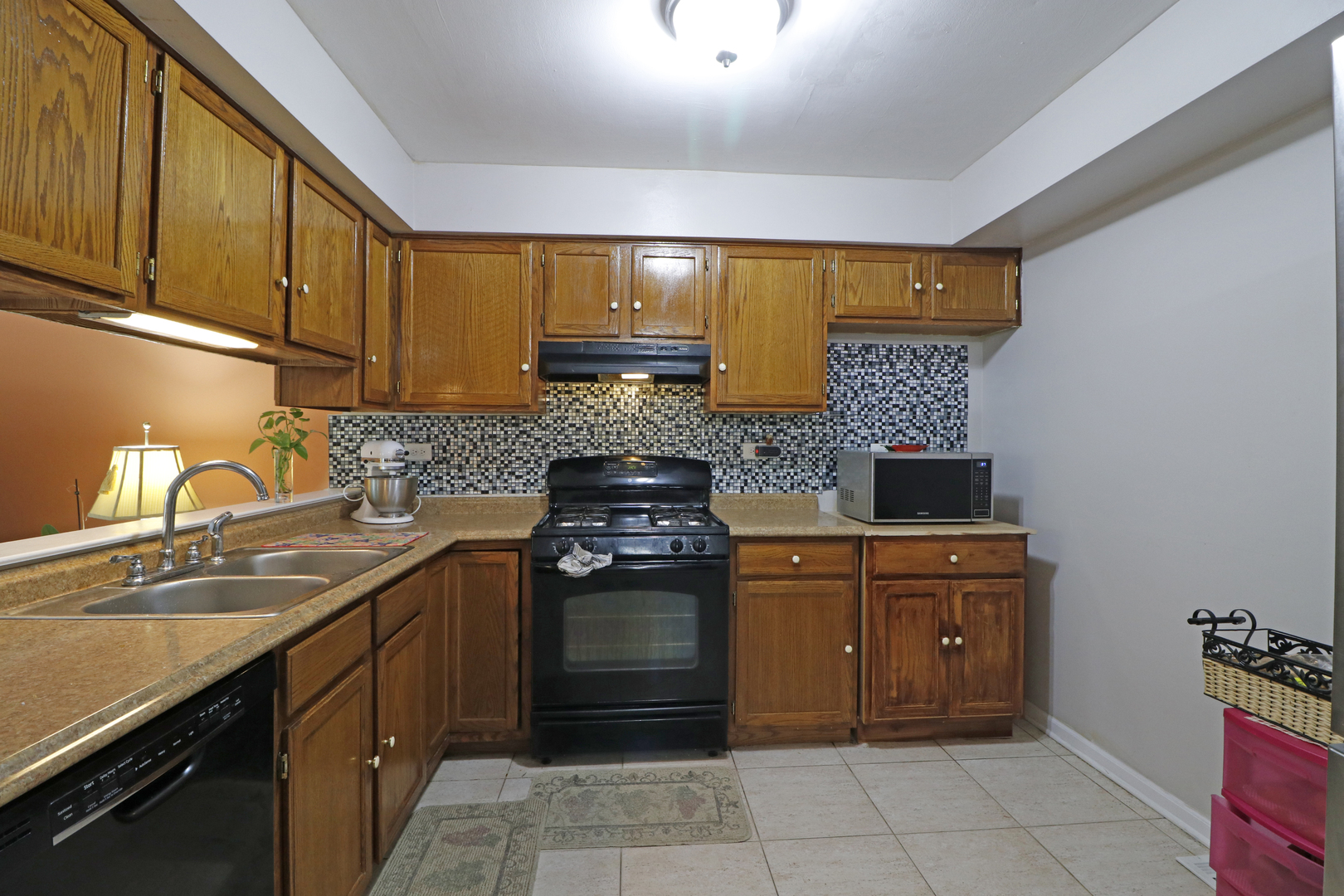 681 Tamarac Boulevard Addison, IL 60101 - Photo 8 of 27