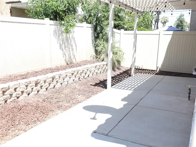 $564,900 | 1121 San Marino Court, Unit 101, Corona, CA 92881