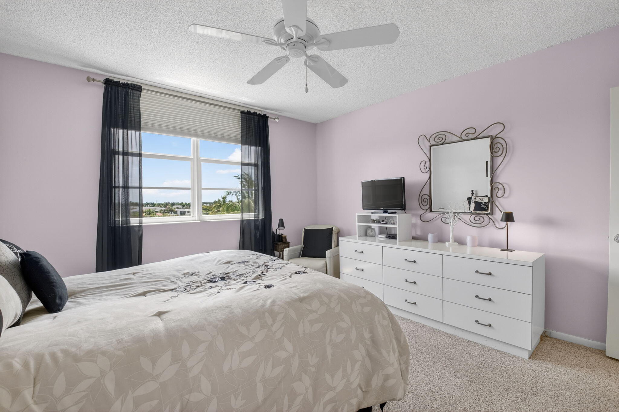 2851 South Ocean Boulevard, Unit 5M Boca Raton, FL 33432 - Photo 15 of 46 Primary Bedroom